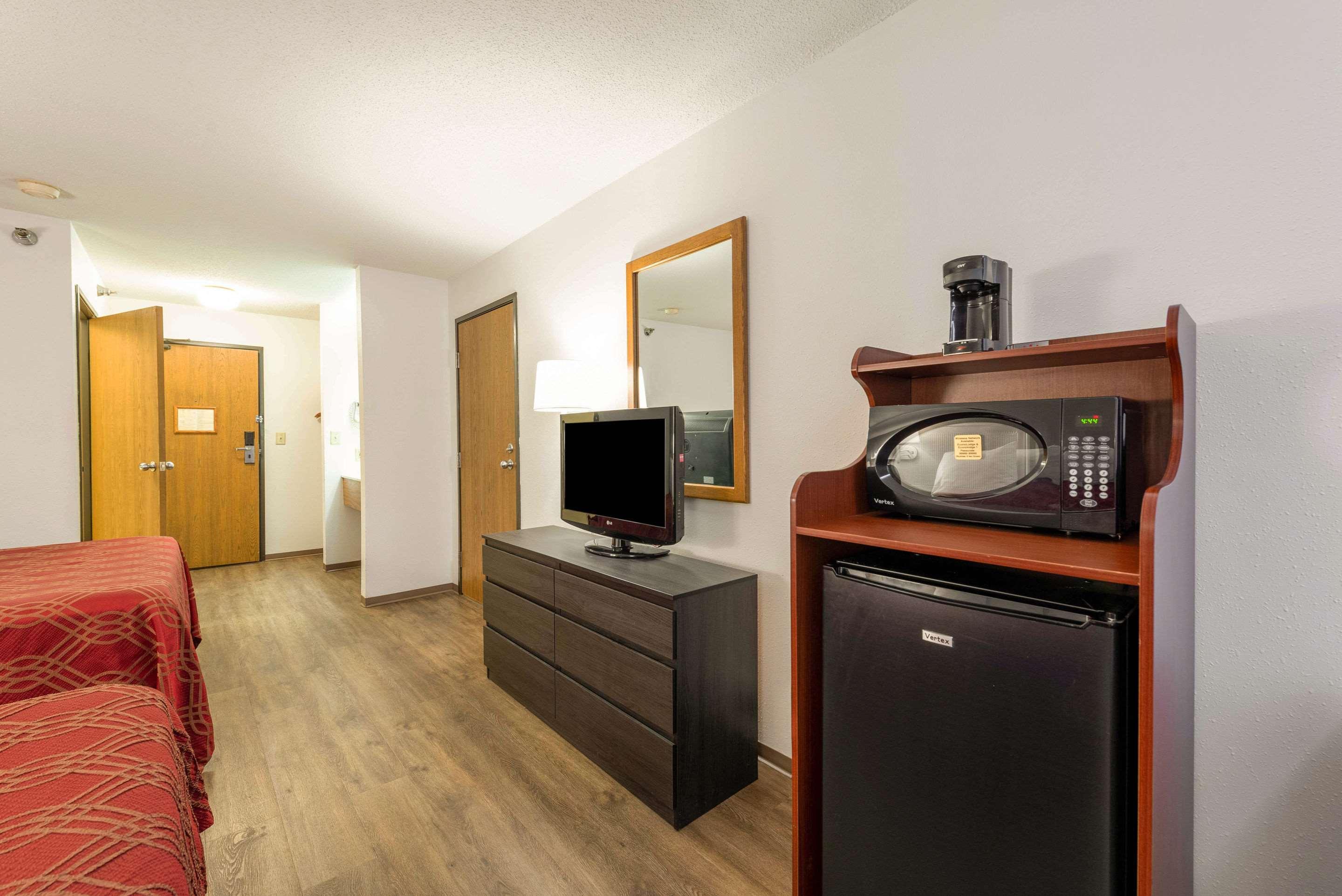 Econo Lodge Ortonville Luaran gambar