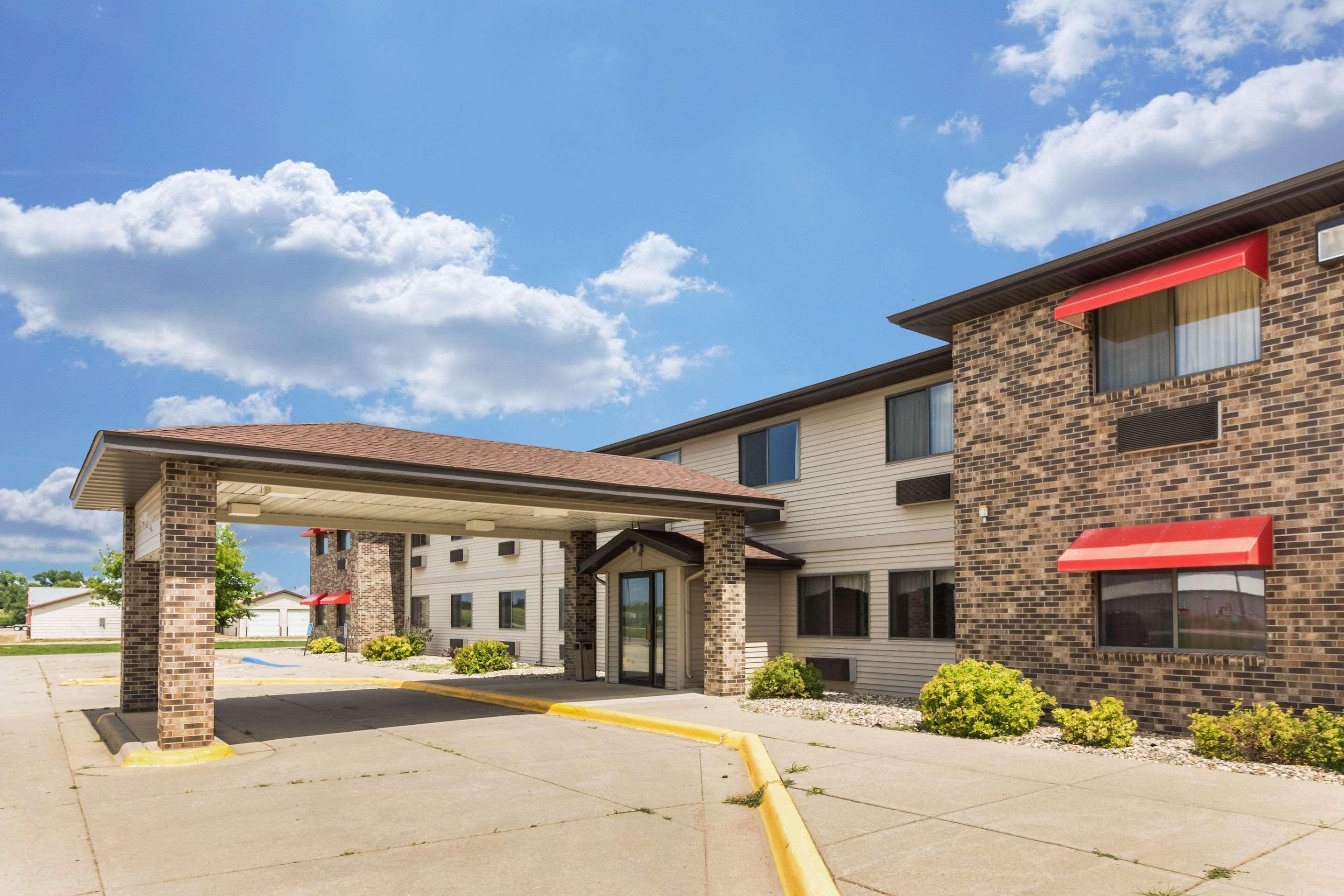 Econo Lodge Ortonville Luaran gambar