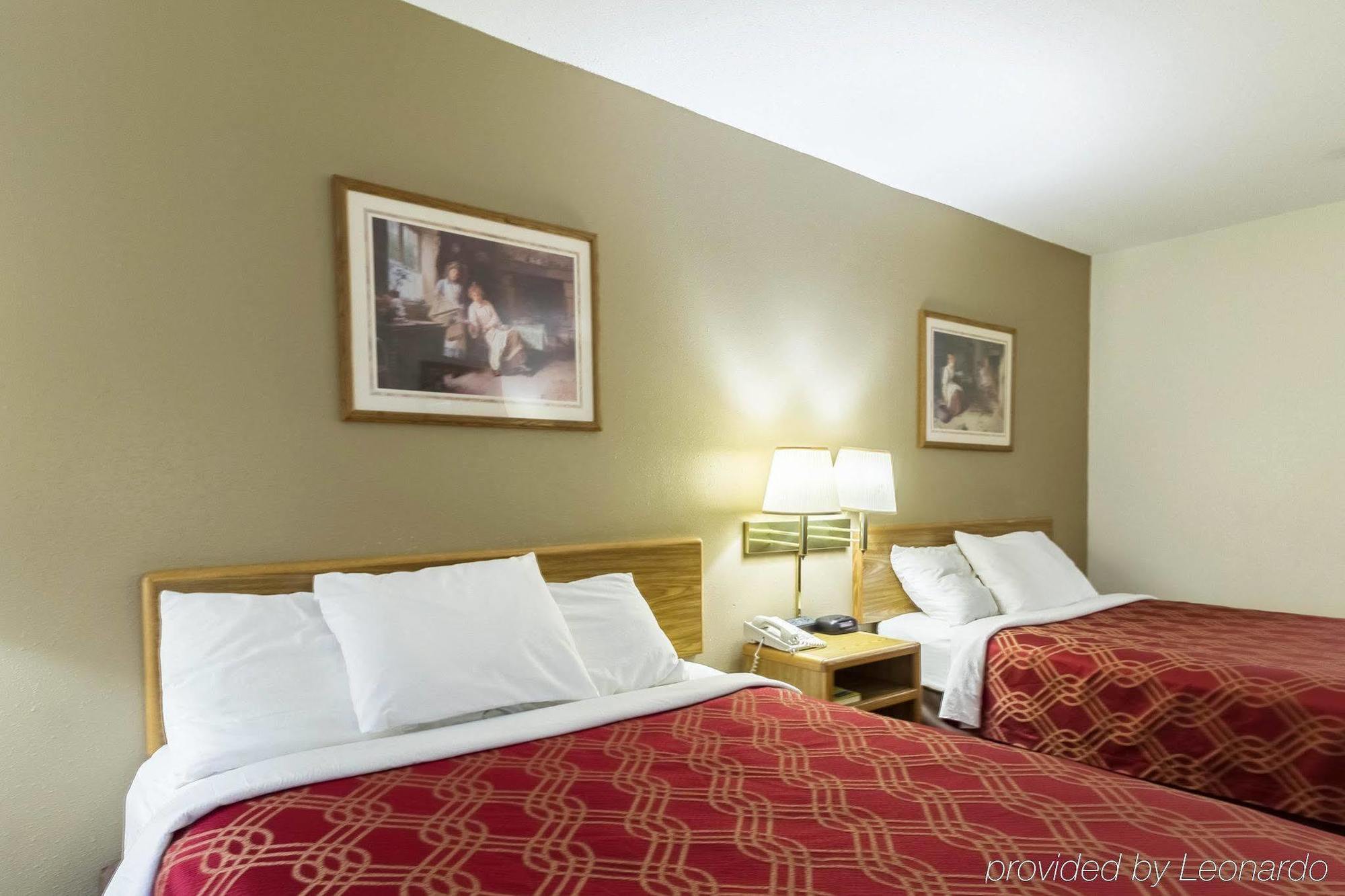Econo Lodge Ortonville Luaran gambar