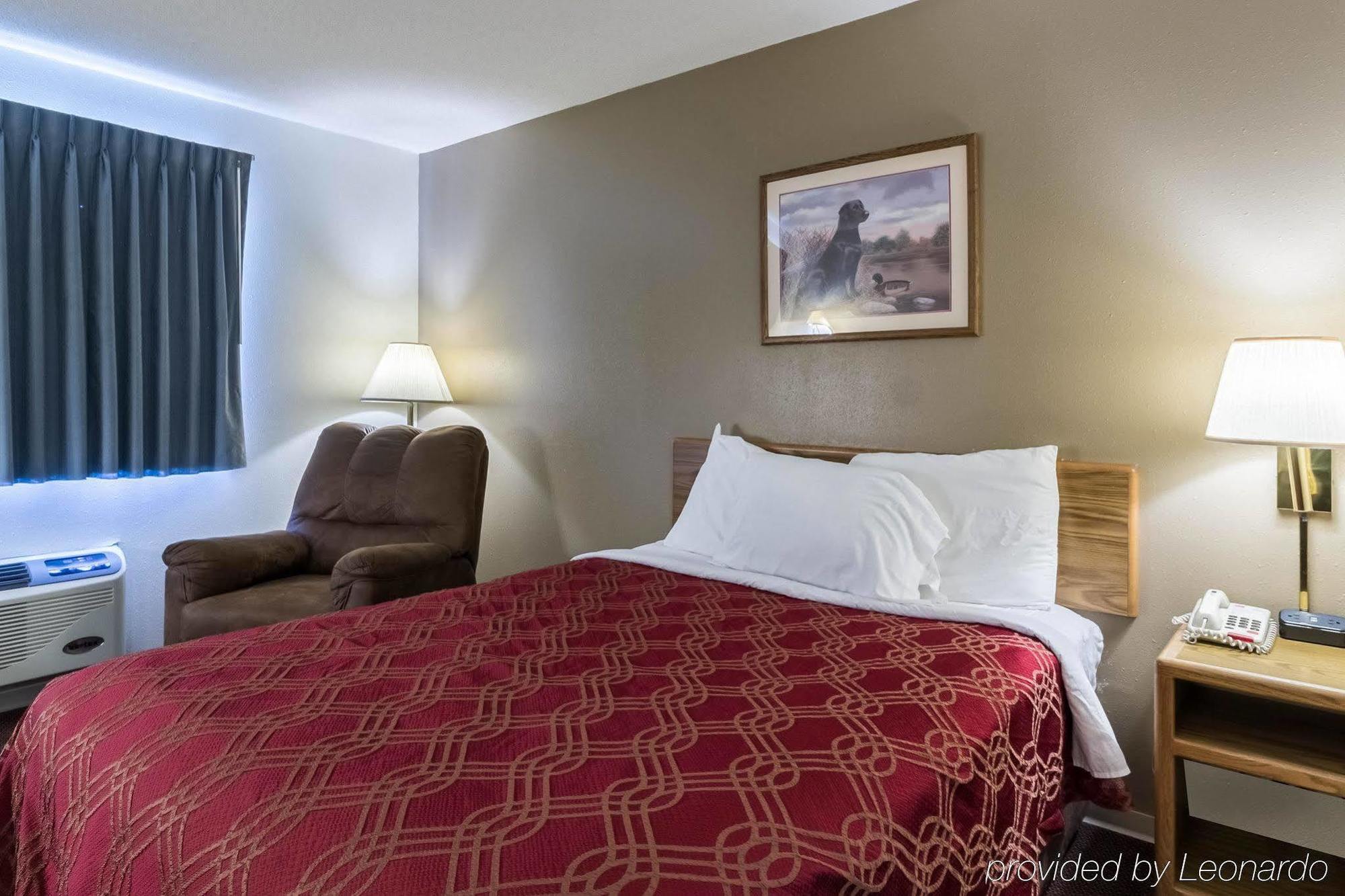 Econo Lodge Ortonville Luaran gambar