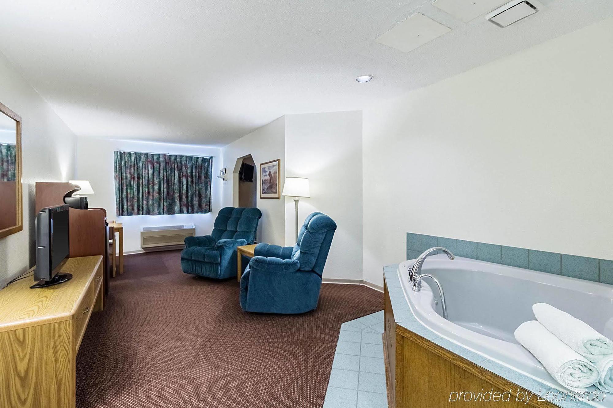 Econo Lodge Ortonville Luaran gambar