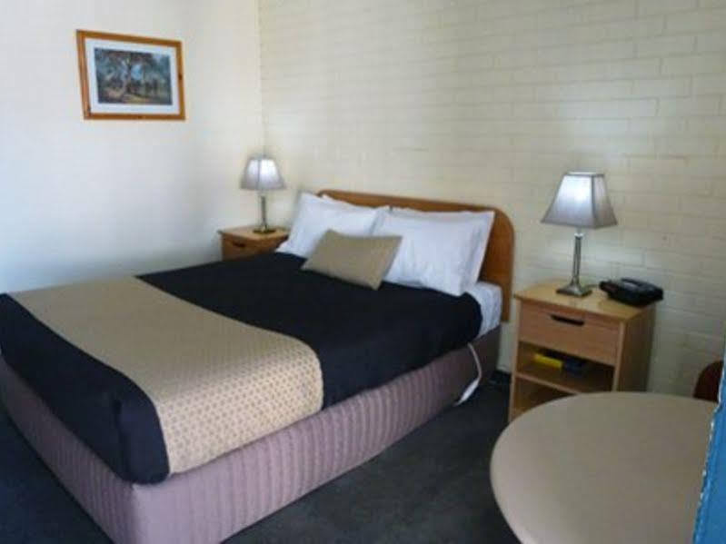 Econo Lodge Ortonville Luaran gambar
